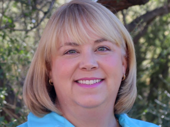 Headshot of Michele